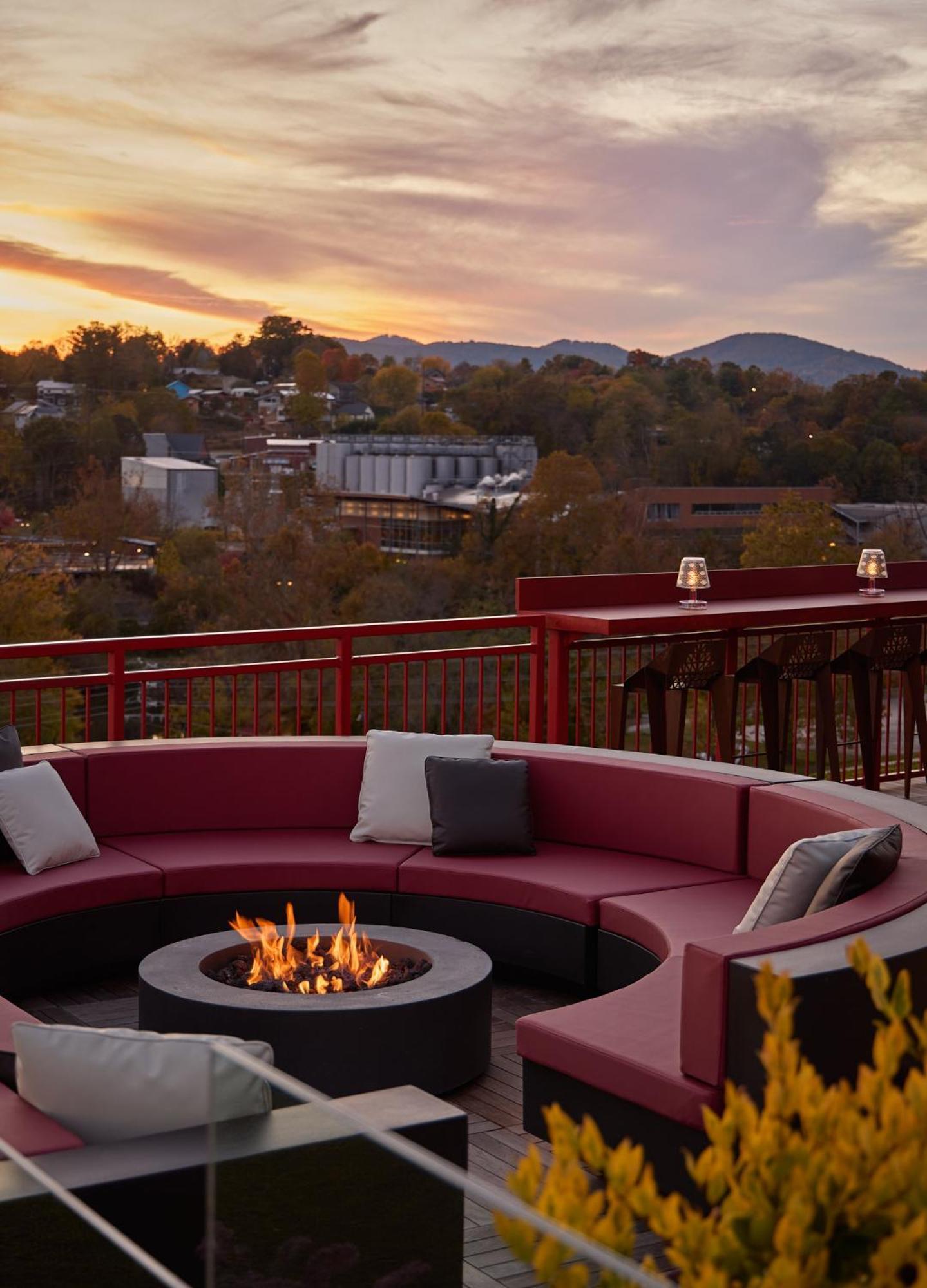 The Radical Asheville, Tapestry Collection By Hilton Exterior photo